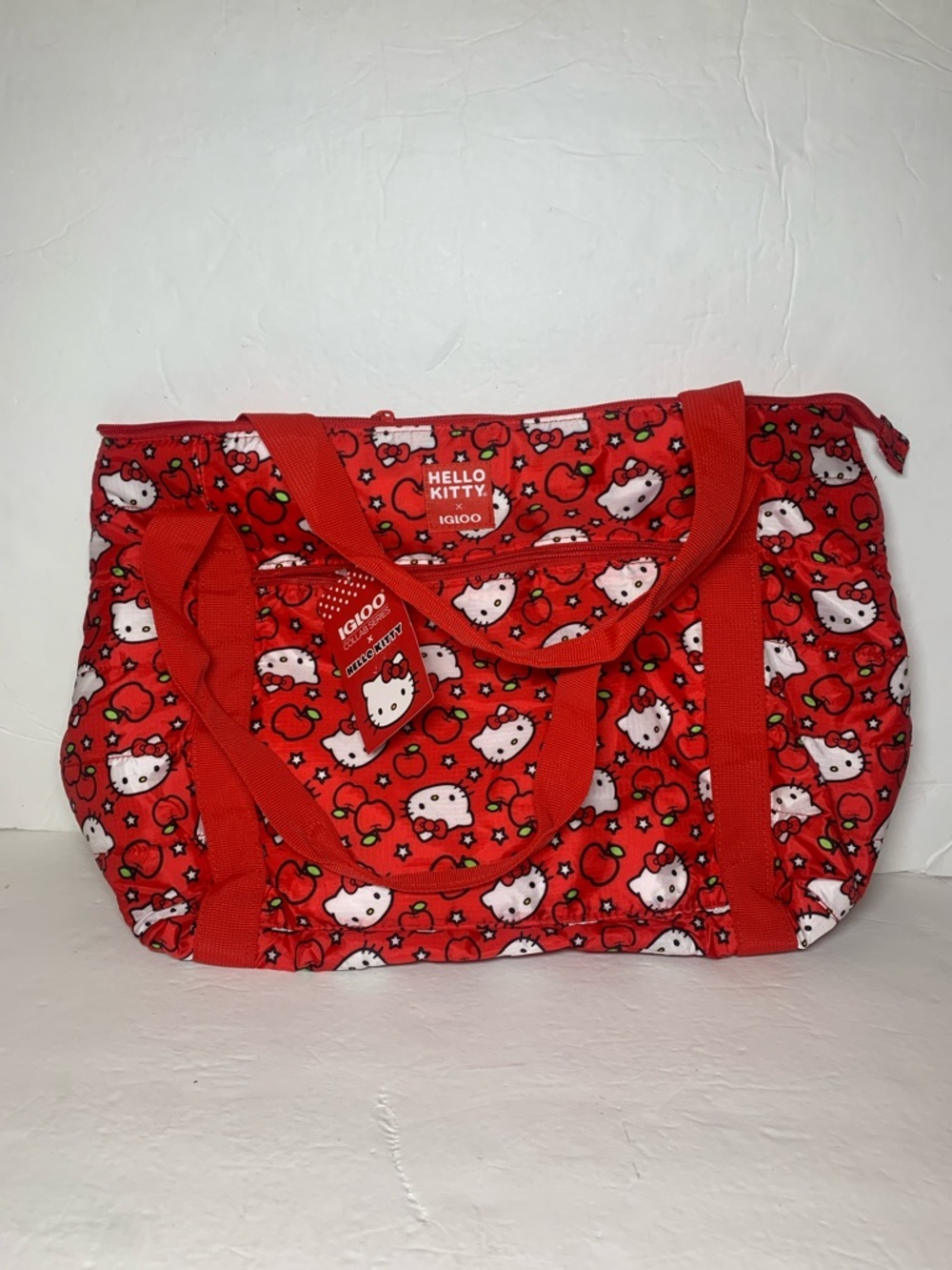 Sanrio Hello Kitty Packable Puffer Tote Red Apples Igloo Cooler Bag NWT